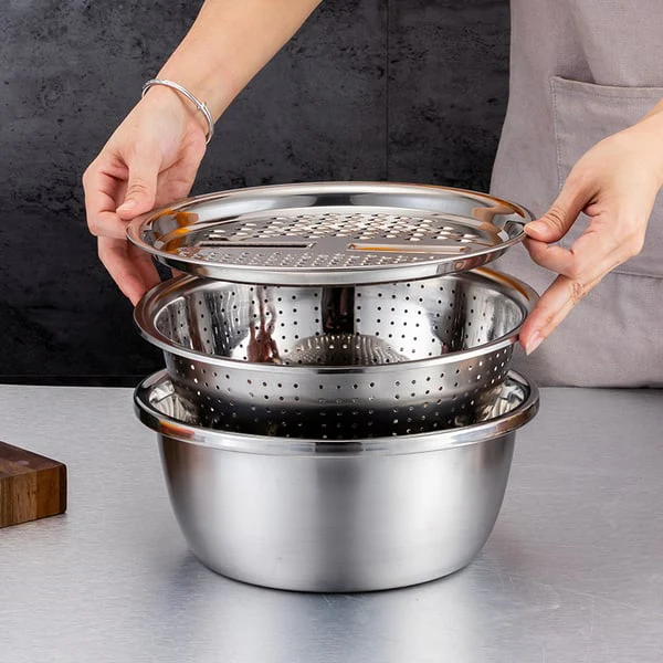 3-Piece Mixing Bowl Set in Stainless Steel with Grater and Sieve - Image 15