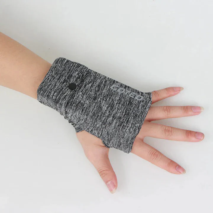 Arm Band Holder - Train Freely and Securely with All Essentials Accessible - Image 9