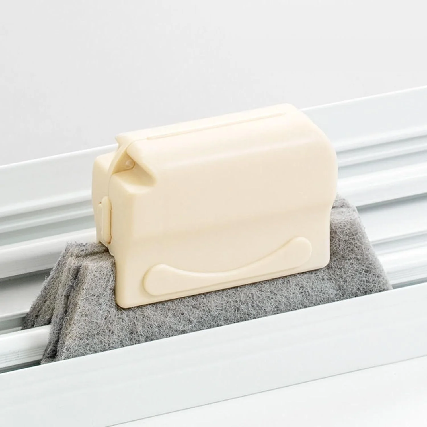 Deep Cleaning Solution for Quick Dirt Removal - Image 2