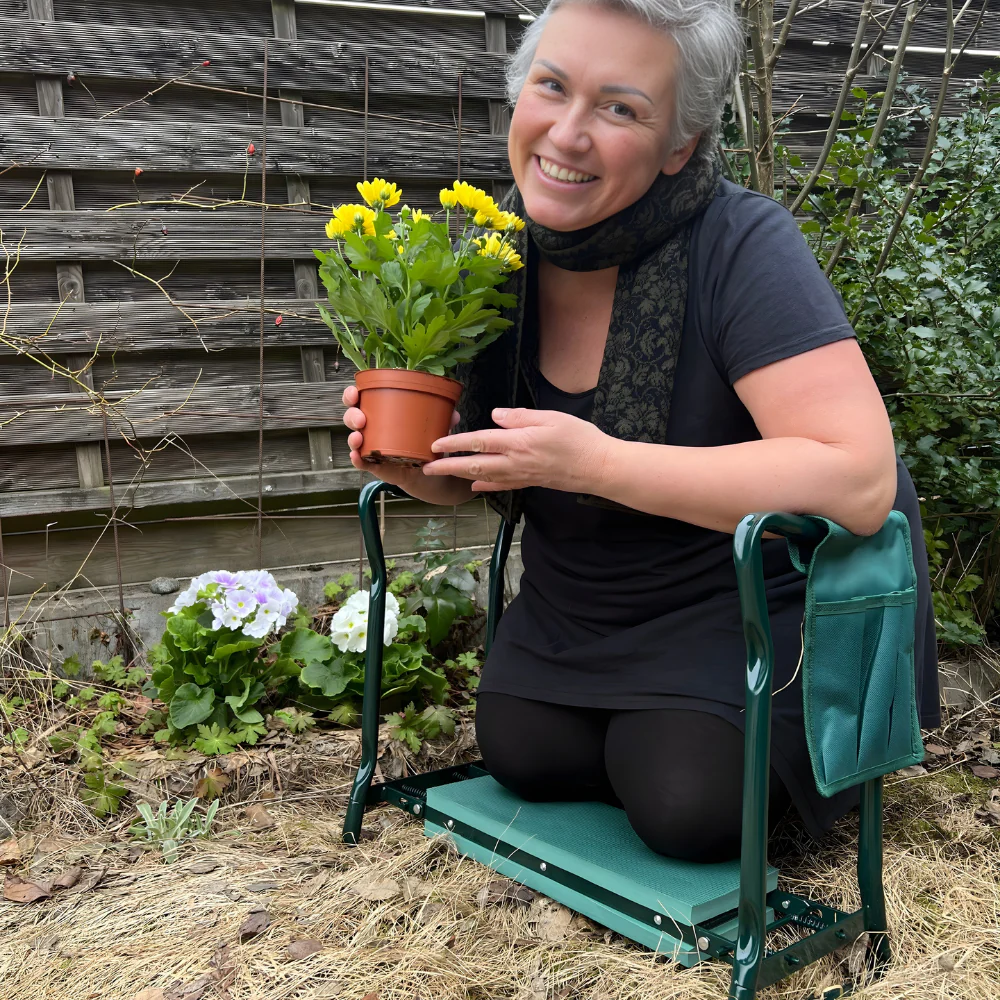 Foldable Garden Kneeling Pad | Knee-Comfort Design | Dual Seat & Handles | BeetBuddy - Image 4