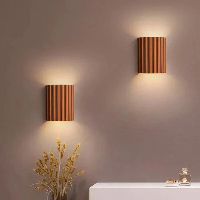 Resin Wall Light with Ribbed Shade – Contemporary Interior Design - Image 2