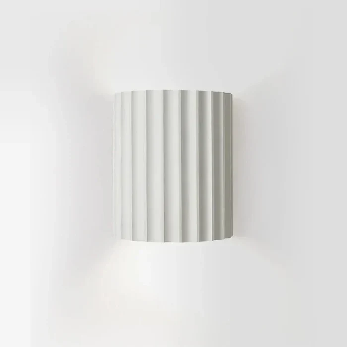 Resin Wall Light with Ribbed Shade – Contemporary Interior Design - Image 9