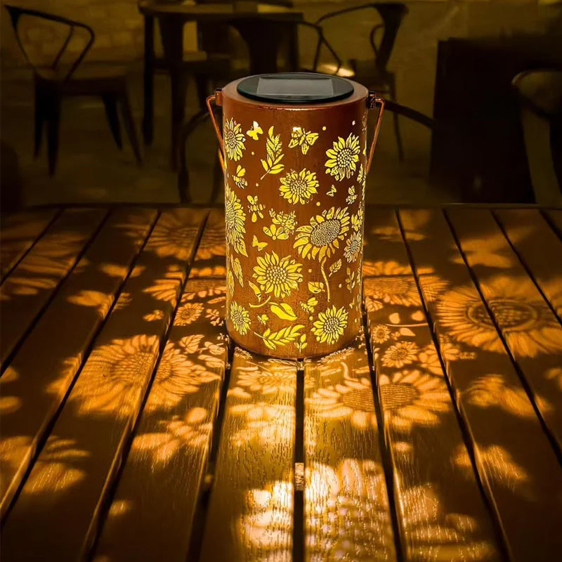Solar garden lamp featuring sunflower design - Image 4