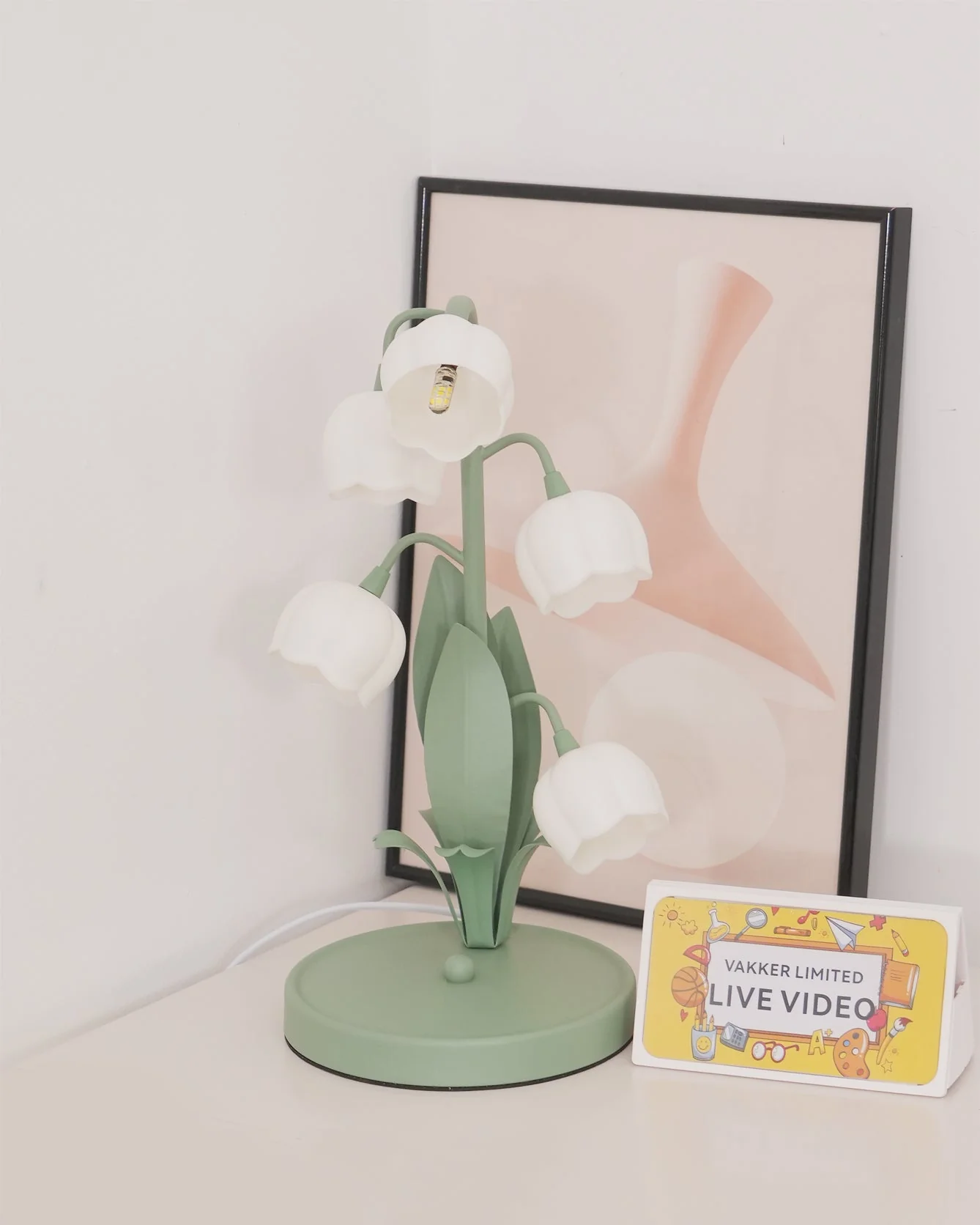 Table lamp with a bell orchid - Image 23